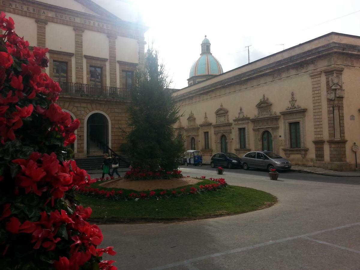 Appartamento Liz House Caltagirone Esterno foto